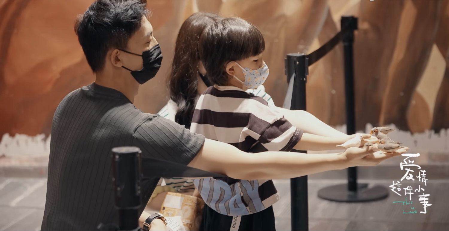 爱情这件小事|爱情这件小事：同样没带过孩子，有人立马学，也有人一开始就摆烂