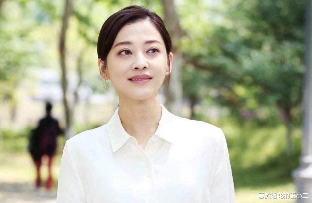 郭艾伦|梅婷的黑眼圈、殷桃的痣,坚持不整容的女星,这几位我真的服气