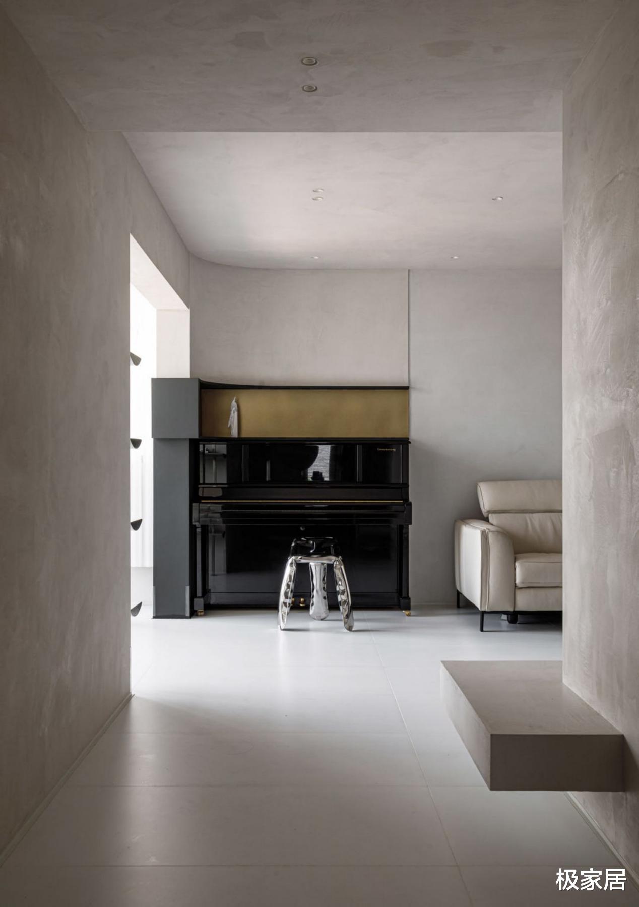 110平两居室，还能拥有25平超大卫生间，充分利用每一寸空间