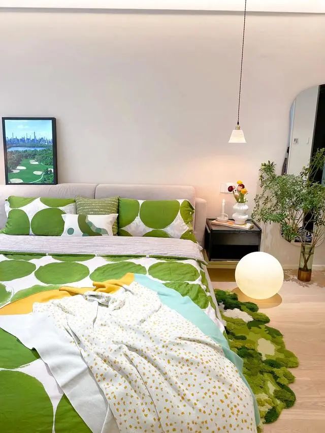 成都160平的无主灯设计,在春天的阳光下格外的温馨与浪漫