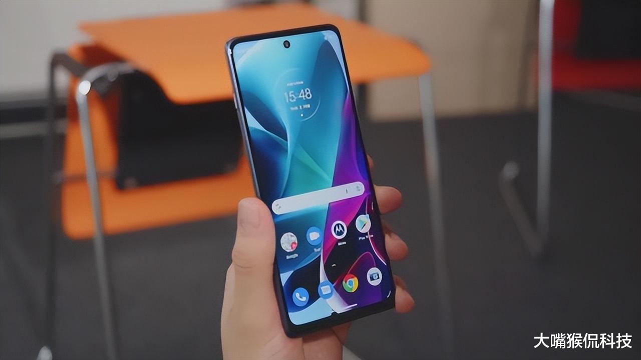iphone8|口碑与性价比之间的选择，低价确实香，网友：真纠结
