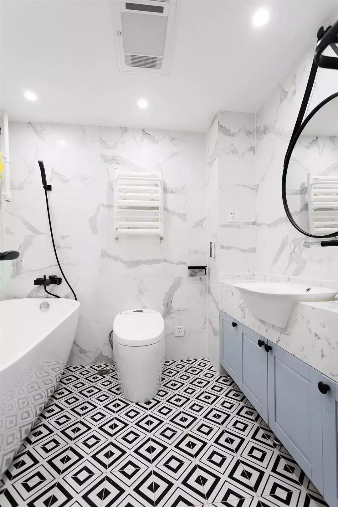 阳台改飘窗柜,63㎡小户型挤出2室2卫生间+衣帽间!