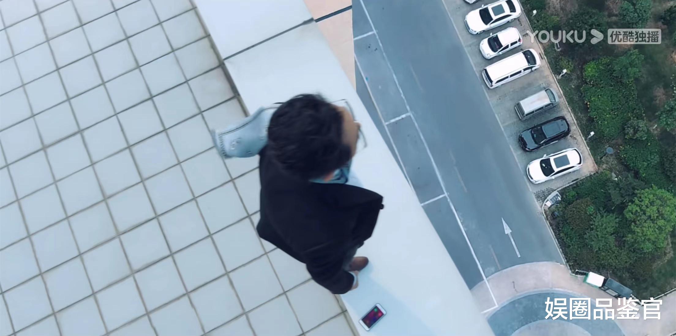 盛装|宋佳袁咏仪《盛装》=低配《穿Prada的恶魔》+《十万个为什么》?