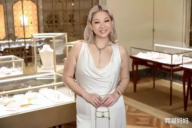 郑欣宜|杨千嬅演唱会滞销，郑欣宜却一年开两次个唱依然火爆，凭什么？