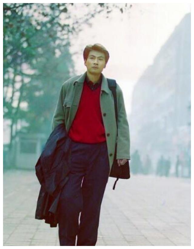 著名演员陆剑民：娶歌唱家胡月为妻，用孝心撮合离异的父母复婚