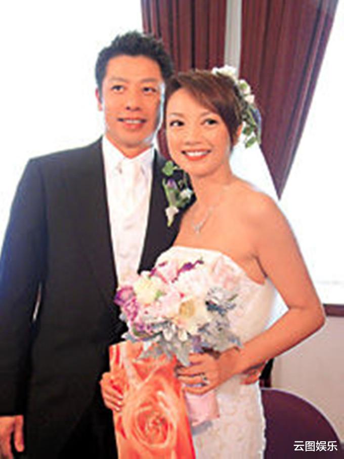 杨婉仪|港姐杨婉仪生意失败后移居美国,罕晒一家合影,为17岁女儿庆生