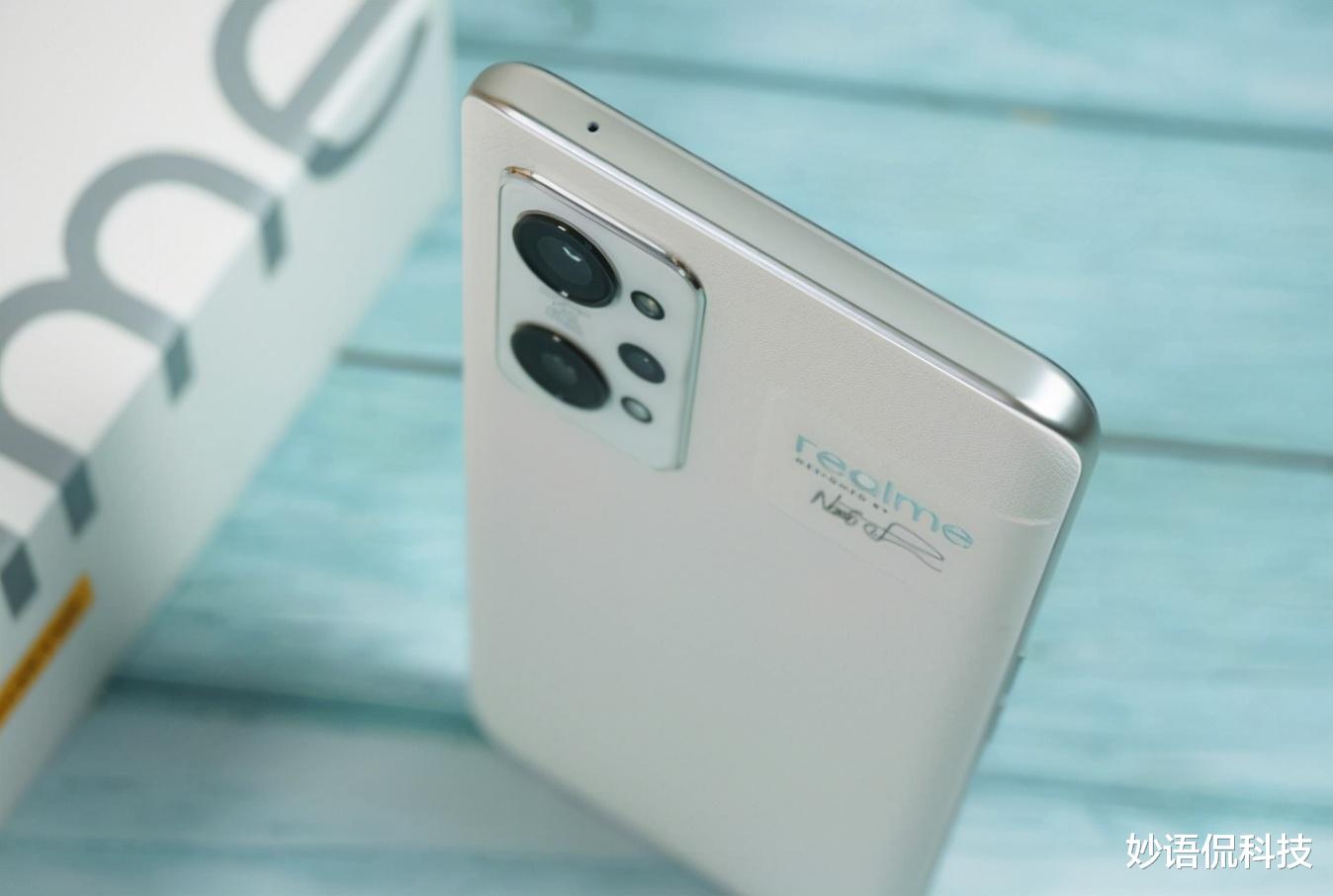 高通骁龙|仅2599起！高通骁龙8+2K柔性直屏，硬刚小米12+打脸苹果