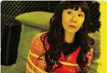 英达|因太丑被北影破格录用，出色演技获英达青睐，如今嫁老外开酒庄