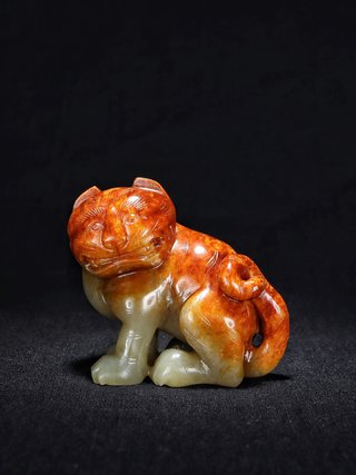 和田玉籽料|辽 和田玉籽料红沁 玉虎 秋山虎 摆件 把件