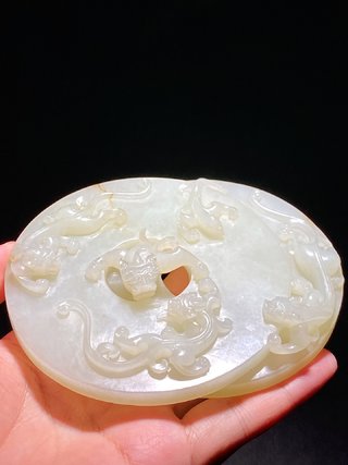 乾隆|清乾隆 和田玉籽料 白玉 龙纹兽面纹玉璧 联壁 摆件