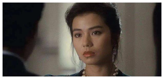 狐狸|10位“天生狐狸眼”女星，眨眼像放电、眼睛能勾人，媚到骨子里了