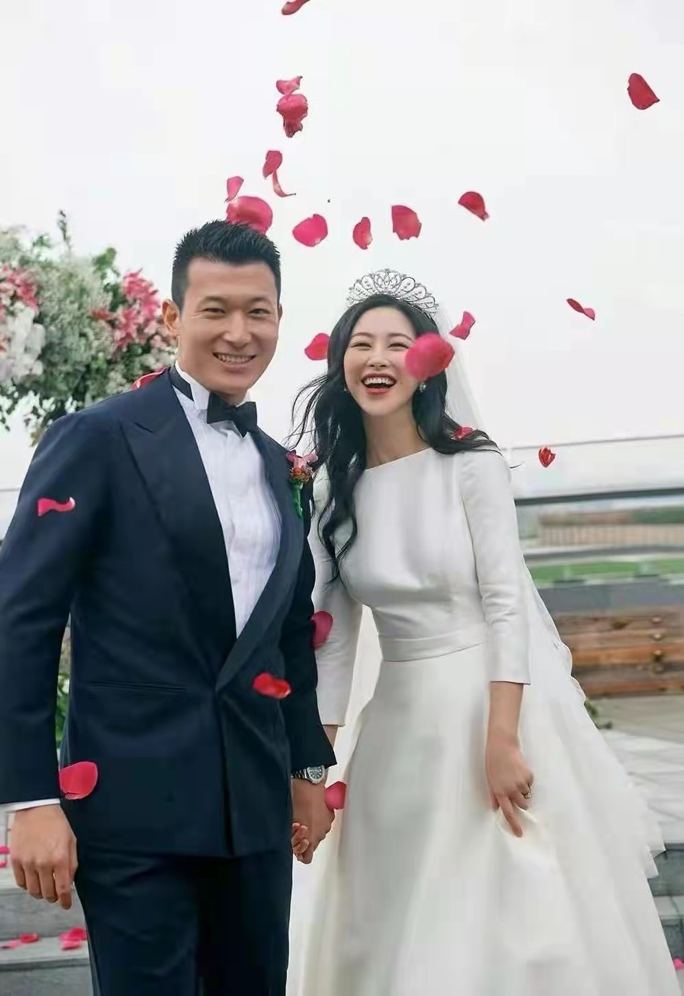 刘诗诗|朱珠老公高调晒女儿近照！小朋友戴蕾丝帽尽挑父母优点长，超可爱