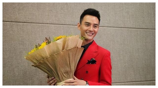 金鹰男神王凯父亲肺癌离世后, 他查出肺部阴影, 红不红已不重要