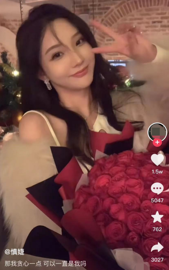 佘诗曼|王思聪深夜约会被拍！女友甜美乖巧太抢镜，驾千万元豪车送其回家