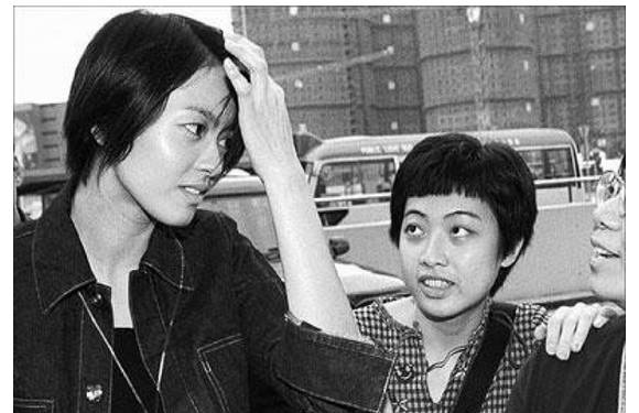 甘比|又一个“邓文迪”，潜伏15年成为百亿首富，她是怎么上位成功的？