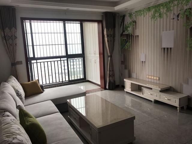 100平米的新房装修效果太棒,朋友上门都说好看,不过装修才8万