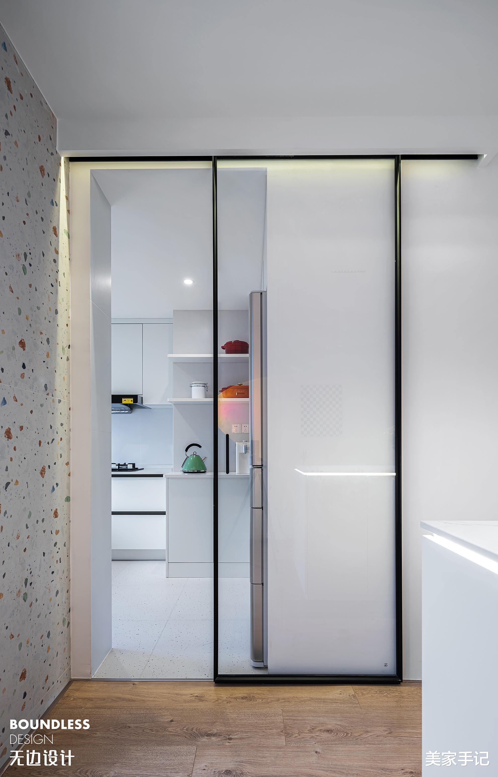 这对夫妇坚持“穷装”,120㎡才花18W,全屋干净整洁没有一丝俗气