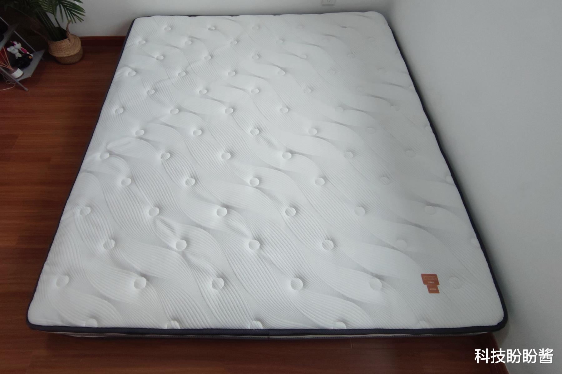 夜夜安眠，入梦香甜，AB面乳胶弹簧床垫给你一个安睡的夜