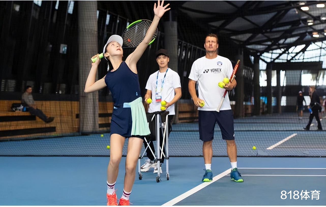 田雨橙|中国莎拉波娃! 田亮女儿森碟职业网球首秀晋级, 14岁1米70肤白貌美