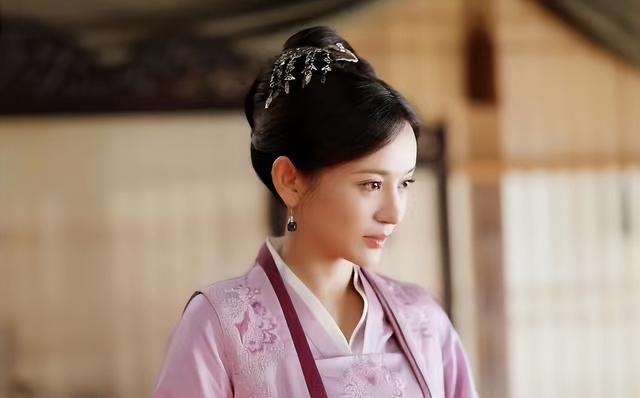 顾廷烨|《知否》硬刚明兰,陷害顾廷烨,比墨兰还毒的七小姐,才是狠角色