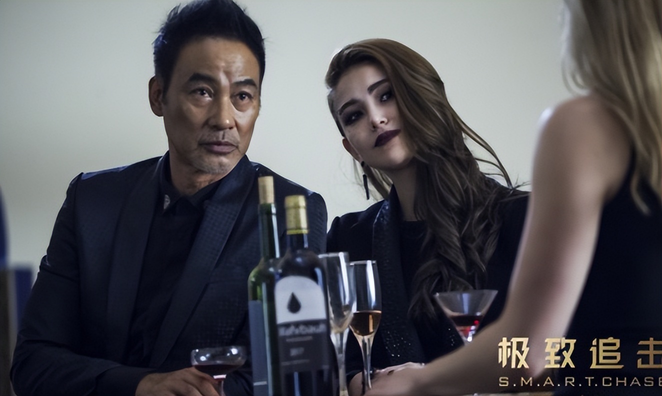 昆凌|昆凌买便秘药被医生意外查出怀孕。怀2胎不知情险被任达华打肚子