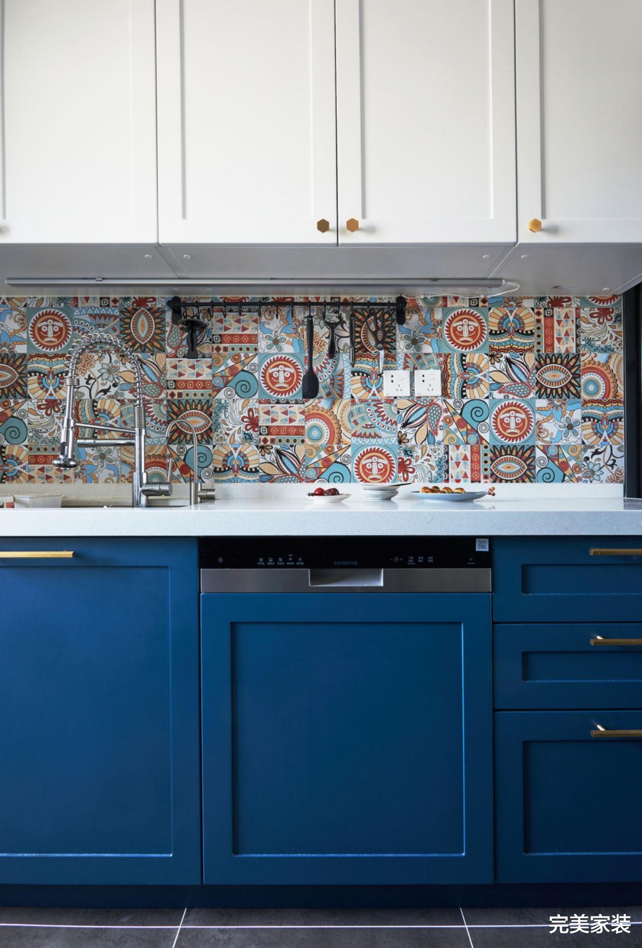 80㎡小户型巧用迷人蓝,看看80后小夫妻的家,装修的太有品味了