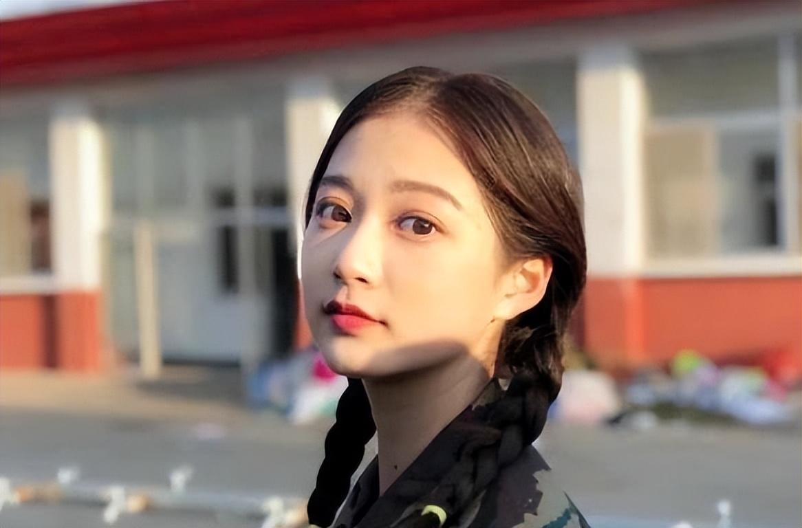 校花|中传冯琳成功升级为复旦“校花”，气质更成熟，让多少人羡慕嫉妒