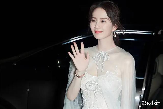 杨幂|杨幂的屁股、刘涛的牙、鞠婧祎的肩膀，明星还有什么是真的？