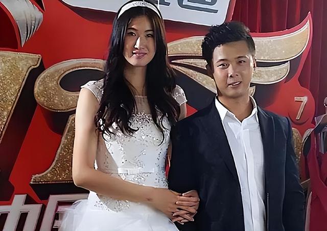 张佳迪|篮球女神梁天云，身高1米97嫁给农村小伙，他们现在过得怎么样？