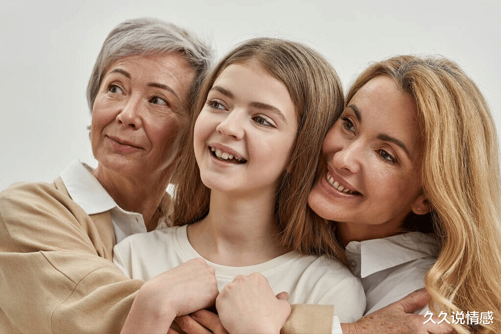 退休金|57岁退休阿姨哭诉:我每个月退休金7千,却连200元钱都拿不出来