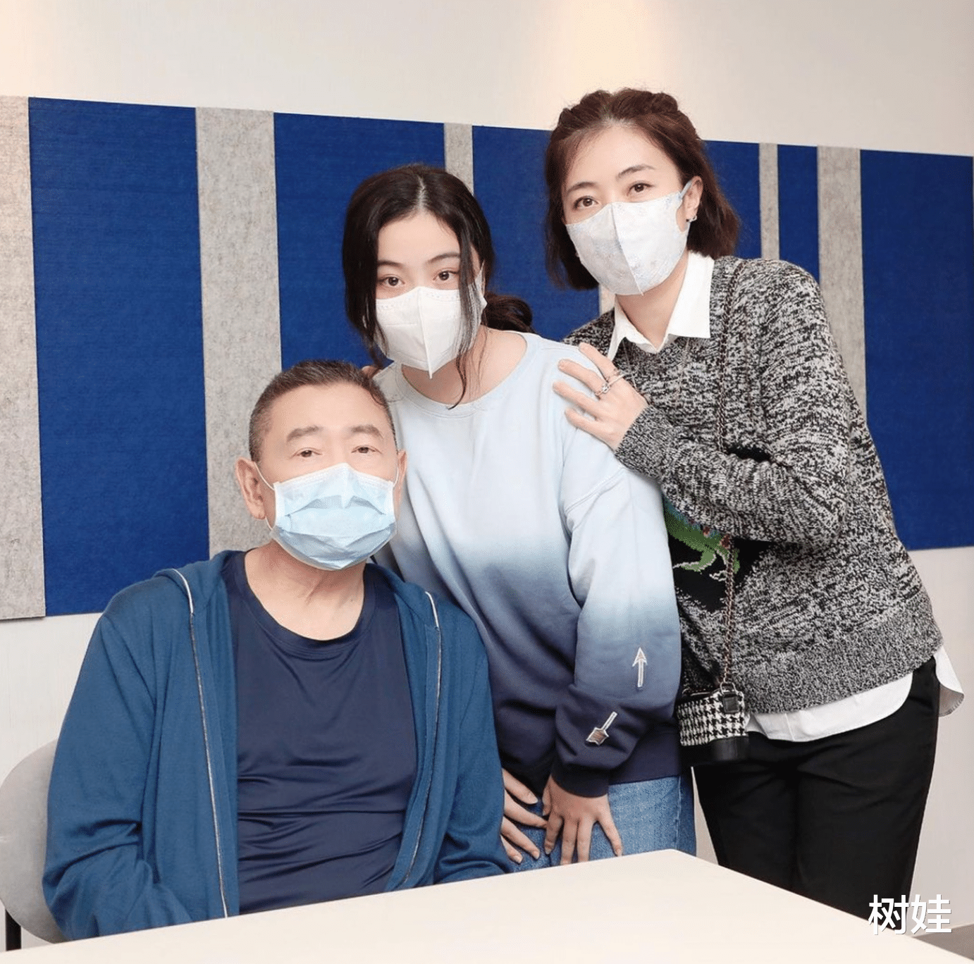 刘銮雄|刘銮雄14岁女儿首家餐厅将开业，选址在基层区域，不定期免费送饭