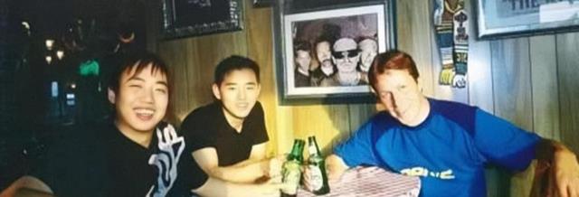 世乒赛|他14岁来中国学艺，却输给球馆看门人，在1997年世乒赛宣布成神