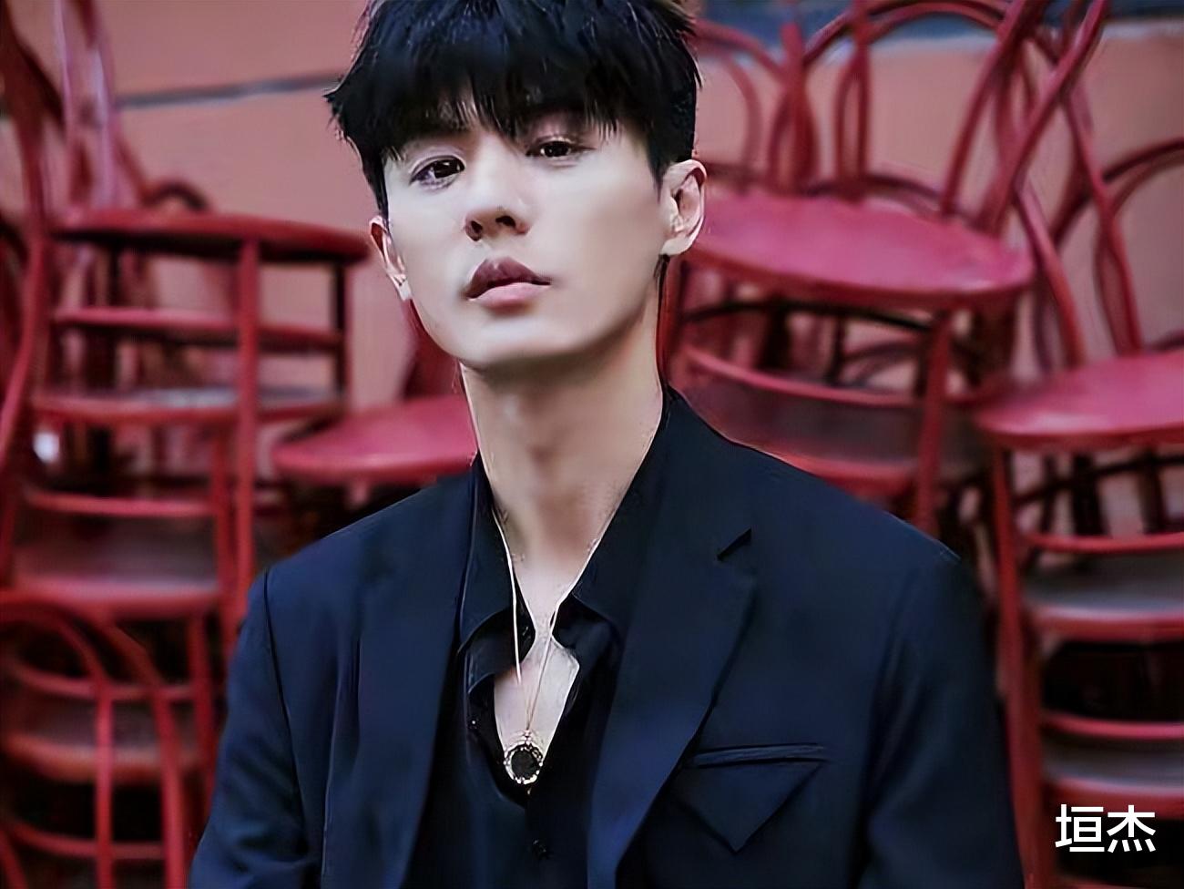 胡兵|12位身高将近190的男星,头小肩宽比例好,合照从不怕比较