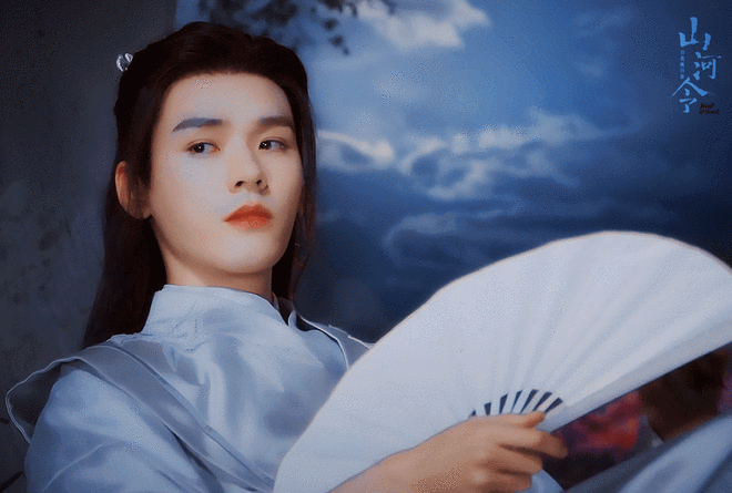 许凯|“龙须刘海”不要轻易尝试!有人仙气飘飘,有人酷似蟑螂精转世