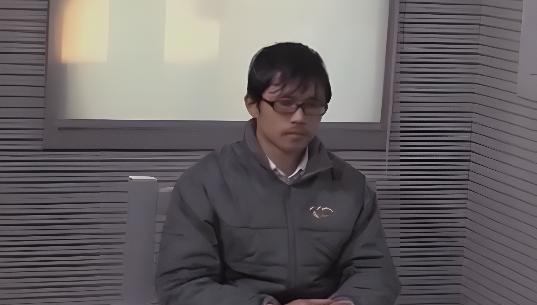 2012年,济南河道突现“抛尸案”,全裸女子被奸杀藏尸拉杆包内