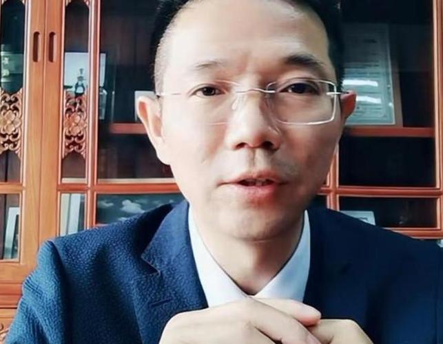 云昊:骚扰仍继续,刁难不放松。李律:有理必圣,圣过一切!