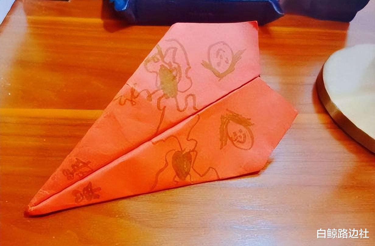 冉莹颖|冉莹颖晒一家人日常！9岁邹明轩变胖不少，仨儿子继承父母高颜值