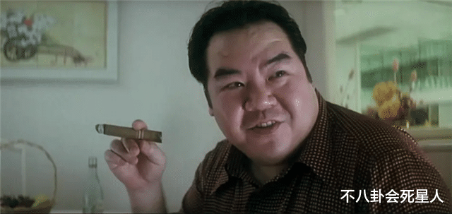 郑则仕|71岁郑则仕现身，皮肤松弛但脸色红润，晚年糖尿病缠身坚持拍戏