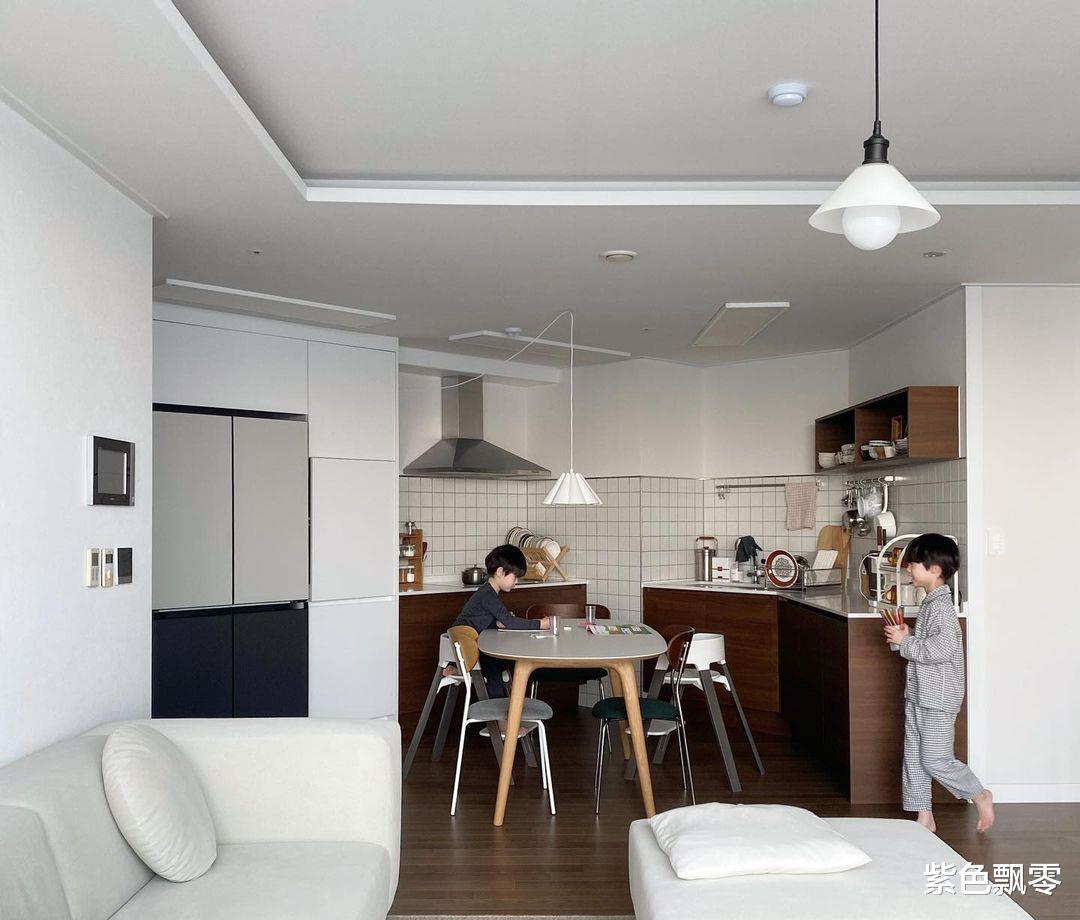 130㎡,还带俩娃,住了3年,把家保持得如此干净整洁,值得被认可