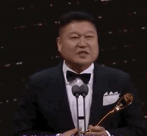 姜虎东|与刘在石并称韩国MC两大山脉的姜虎东获青龙电视剧大赏男综艺人奖