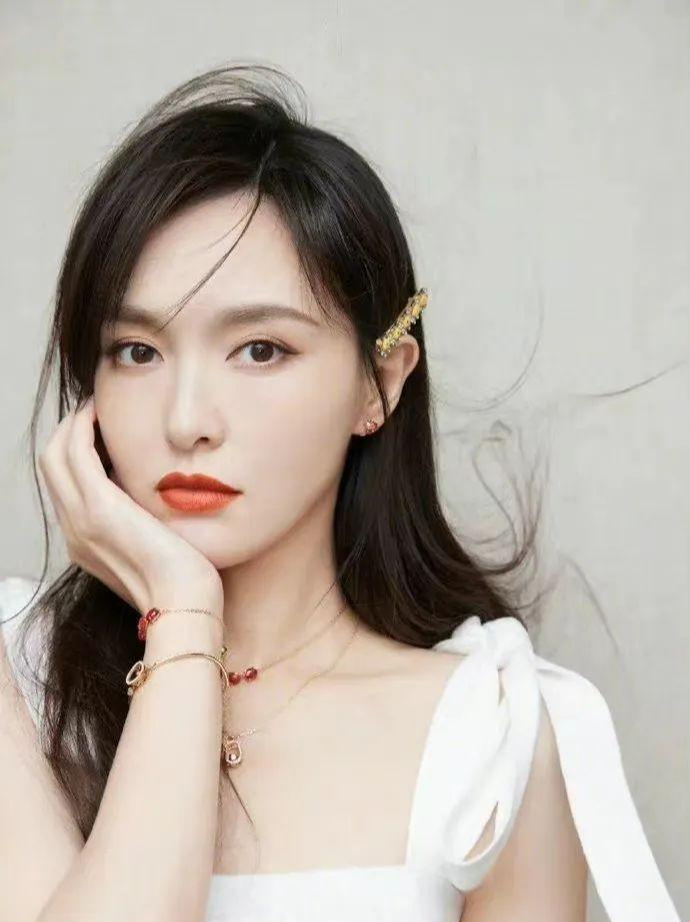 官宣|两天八个瓜，退圈、封杀、互撕、劈腿，个个都是大瓜