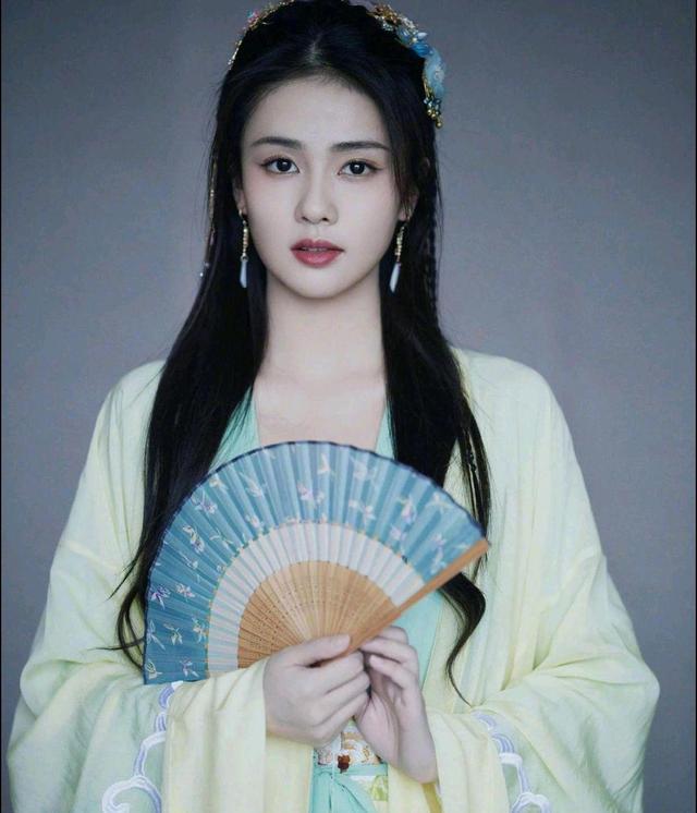 白梦妍|白鹿带来一部权谋剧，一女带三男，大女主剧让人期待