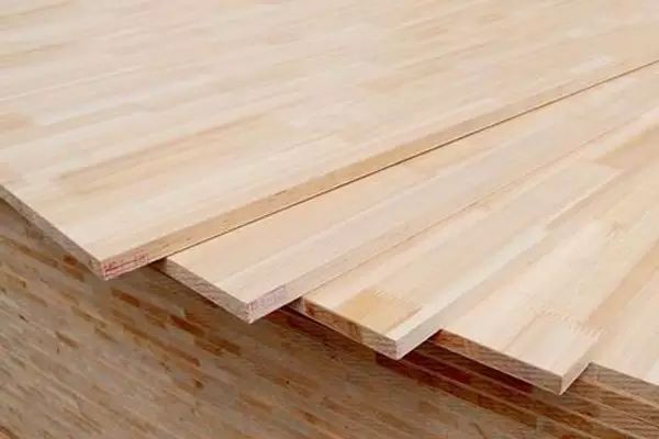 自己装修和装修公司装修相比，哪种更省钱？哪种更靠谱？