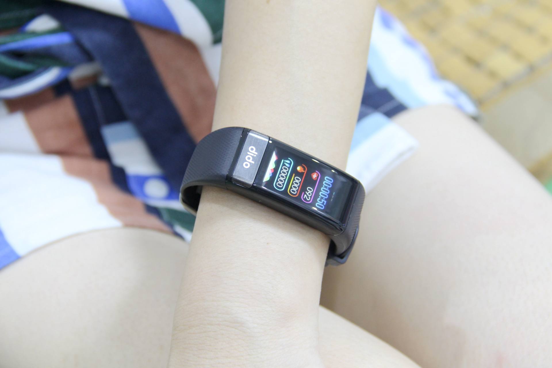 罗永浩|智能手环测血压哪个品牌好?dido Y1你有必要体验一下