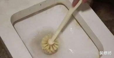 卫生间臭味重,开窗也没用?可能是这些地方的问题,赶紧打扫干净