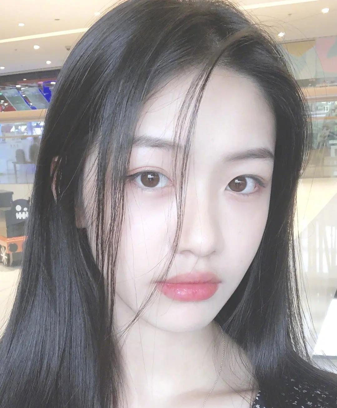 吴磊|网曝吴磊女友是向涵之!美女姐姐深夜辟谣自己换头像:那是p地图