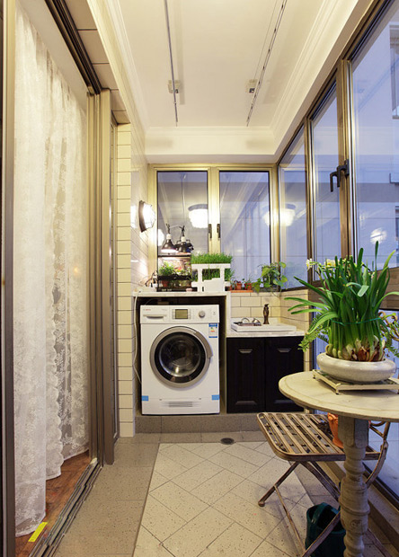 家里面积小,洗衣机该放哪里好?