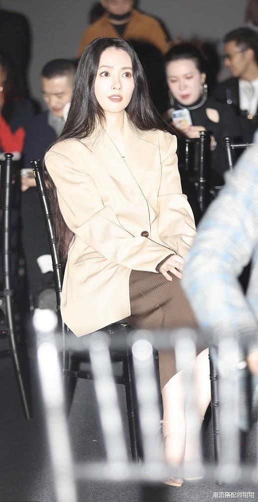 香槟|郭碧婷美回南湘时代，感觉美的都发光了，不像是当妈的女人