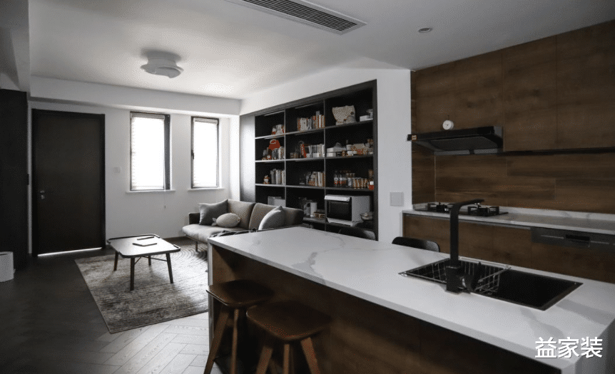 直男的家也能很精致,黑白风更显个性,展现低调的张扬感