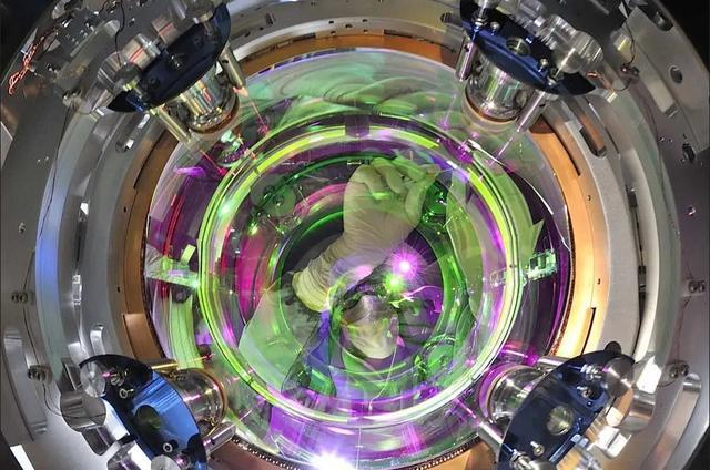 引力波究竟是什么?爱因斯坦的预言被证实,宇宙中确实存在引力波